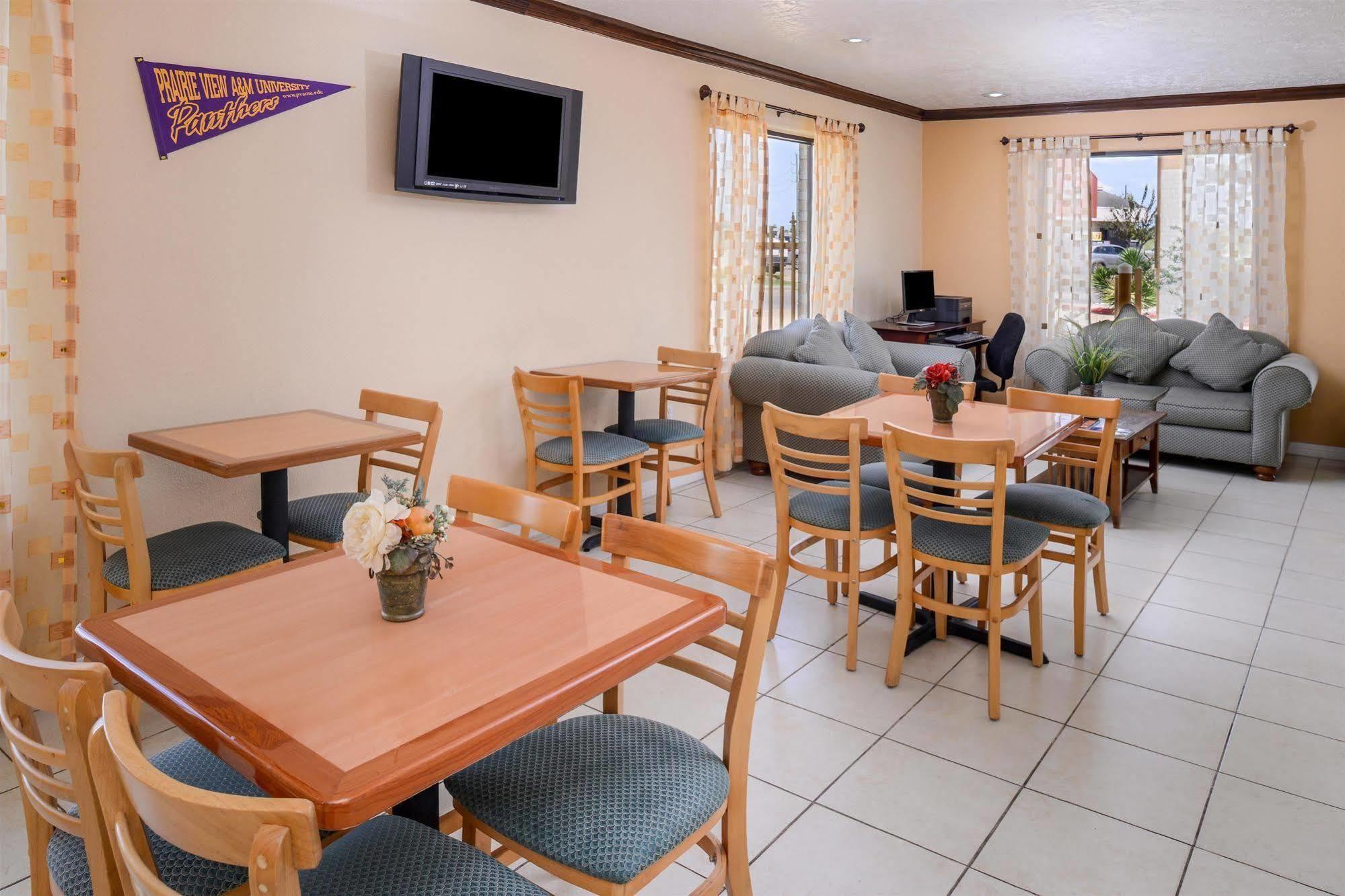 Americas Best Value Inn & Suites Waller/Prairie View Экстерьер фото