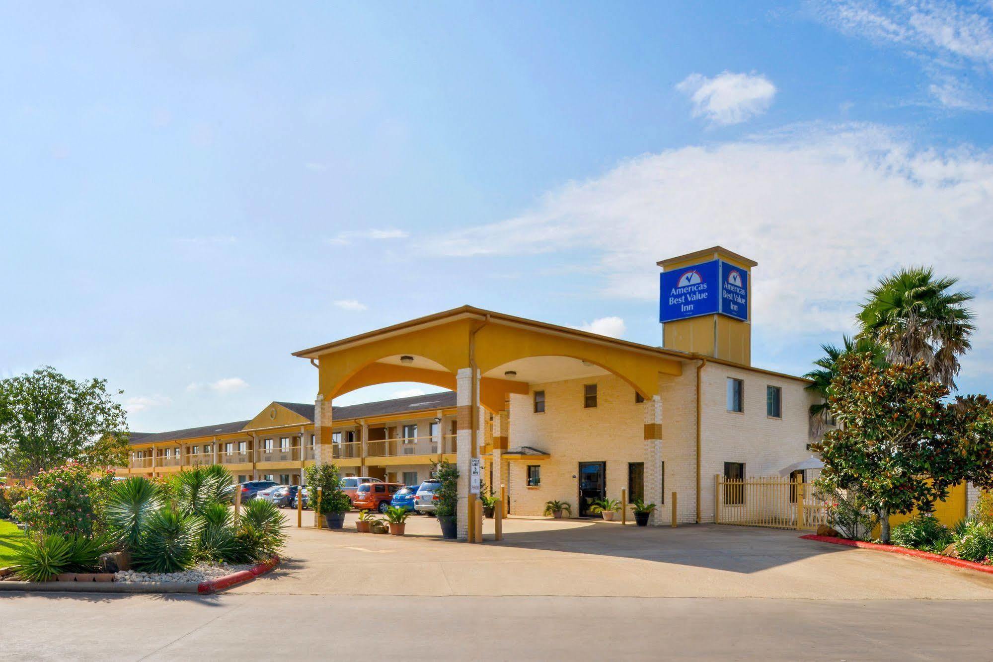 Americas Best Value Inn & Suites Waller/Prairie View Экстерьер фото