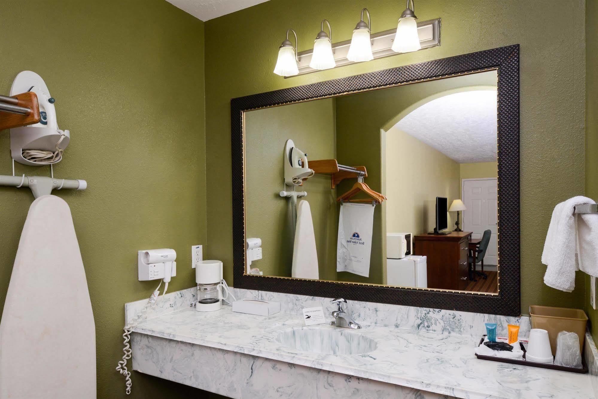 Americas Best Value Inn & Suites Waller/Prairie View Экстерьер фото